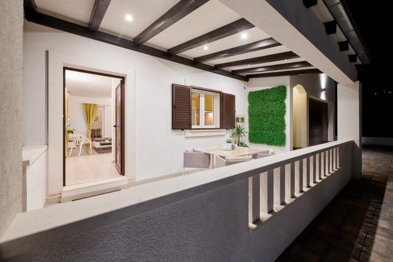 Villa Demonta Трогир Экстерьер фото